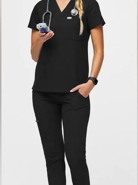 FIGS Women’s Black Catarina Scrub top and Zamora Joggers